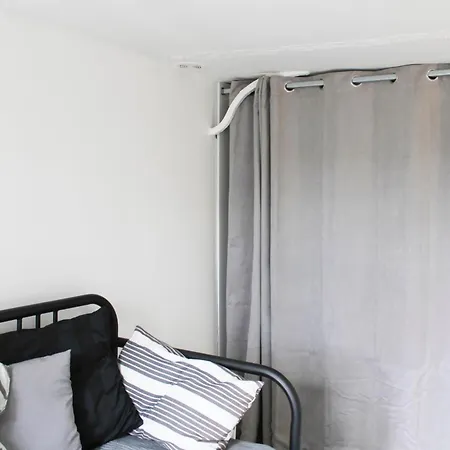 Beautiful For 2 In * Versailles